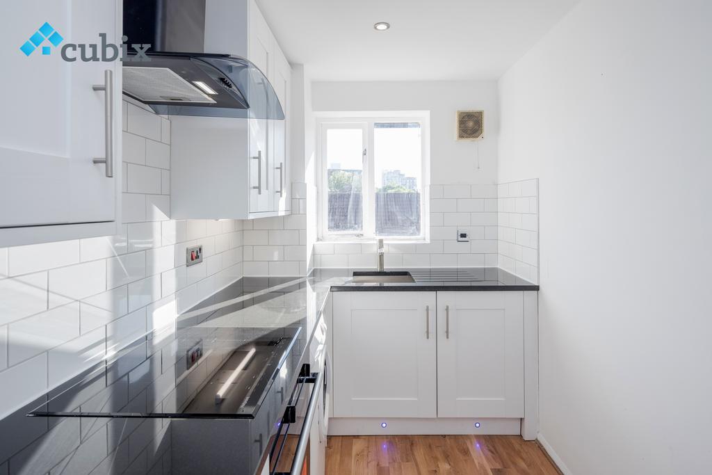 John Maurice Close, London SE17 1 bed flat to rent £1,846 pcm (£426 pw)