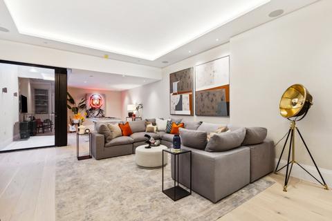 44 Alfriston Road, London, SW11 6NN