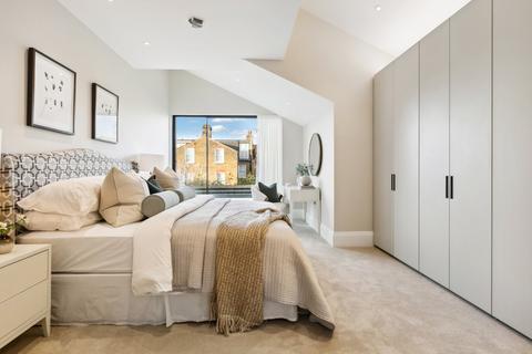 44 Alfriston Road, London, SW11 6NN