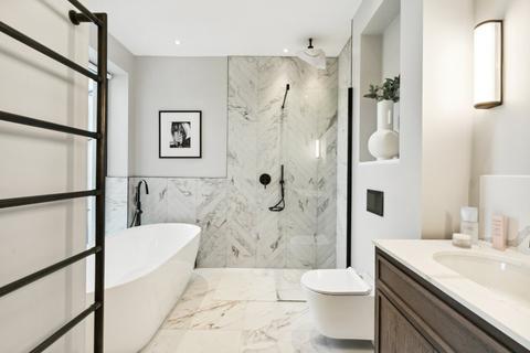 44 Alfriston Road, London, SW11 6NN