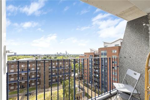 3 bedroom apartment to rent, London, London NW10