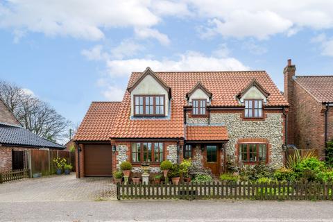 3 bedroom detached house for sale, Norwich Road, Ludham