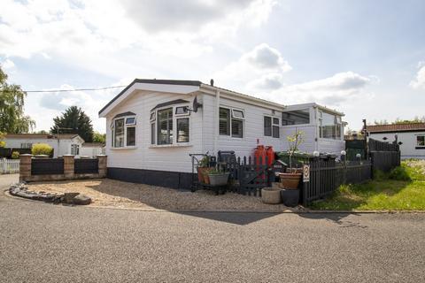 2 bedroom park home for sale, Innisfree Park Homes, Bawsey, King's Lynn, Norfolk, PE32