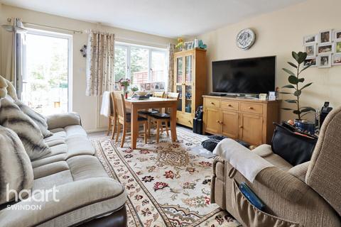 2 bedroom terraced house for sale, Nuffield Close, Swindon