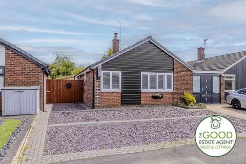 2 bedroom bungalow for sale, Hallwood Road, Handforth, Wilmslow, Cheshire, SK9 3BE