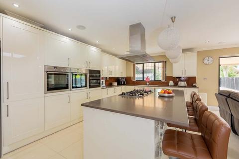 48 Sutton Avenue, Slough, SL3 7AW