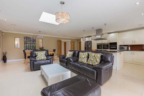 48 Sutton Avenue, Slough, SL3 7AW