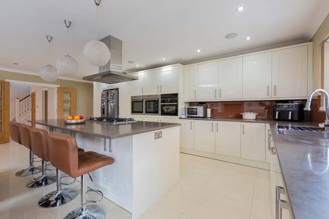 48 Sutton Avenue, Slough, SL3 7AW