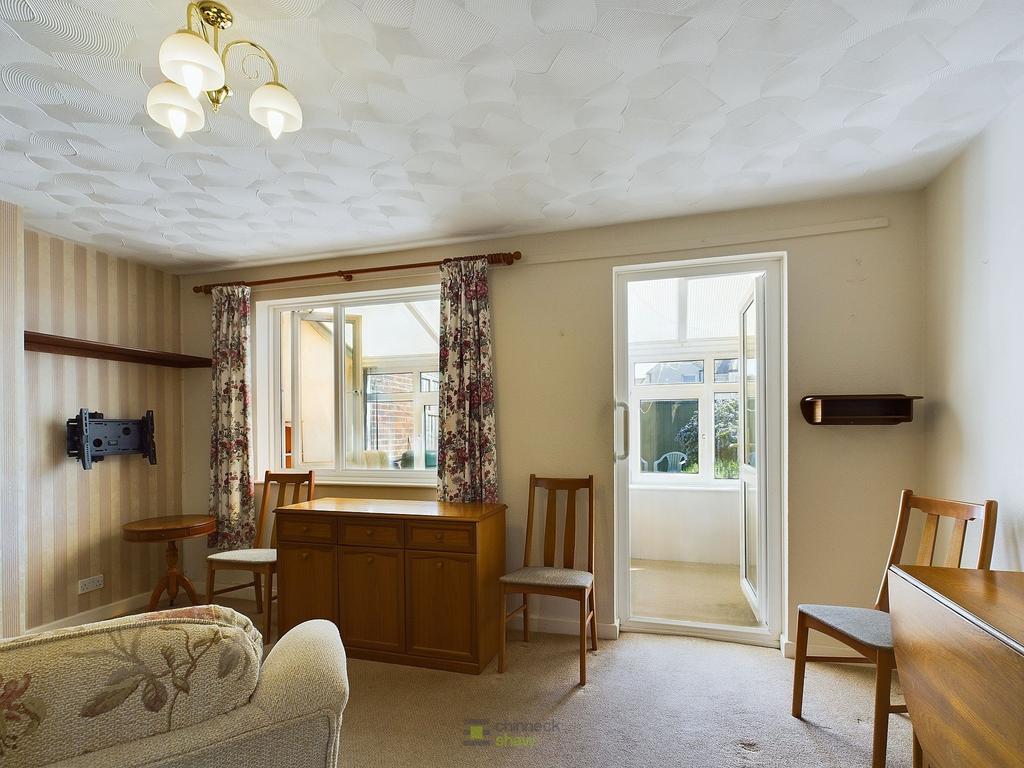 Lounge Dining Room