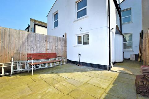 3 bedroom terraced house to rent, Marmont Road Peckham SE15