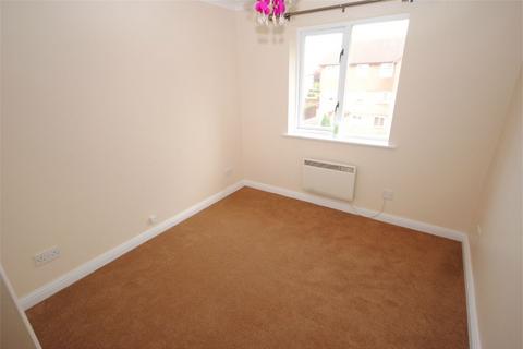 2 bedroom flat to rent, Earlsfield Drive, Chelmsford CM2