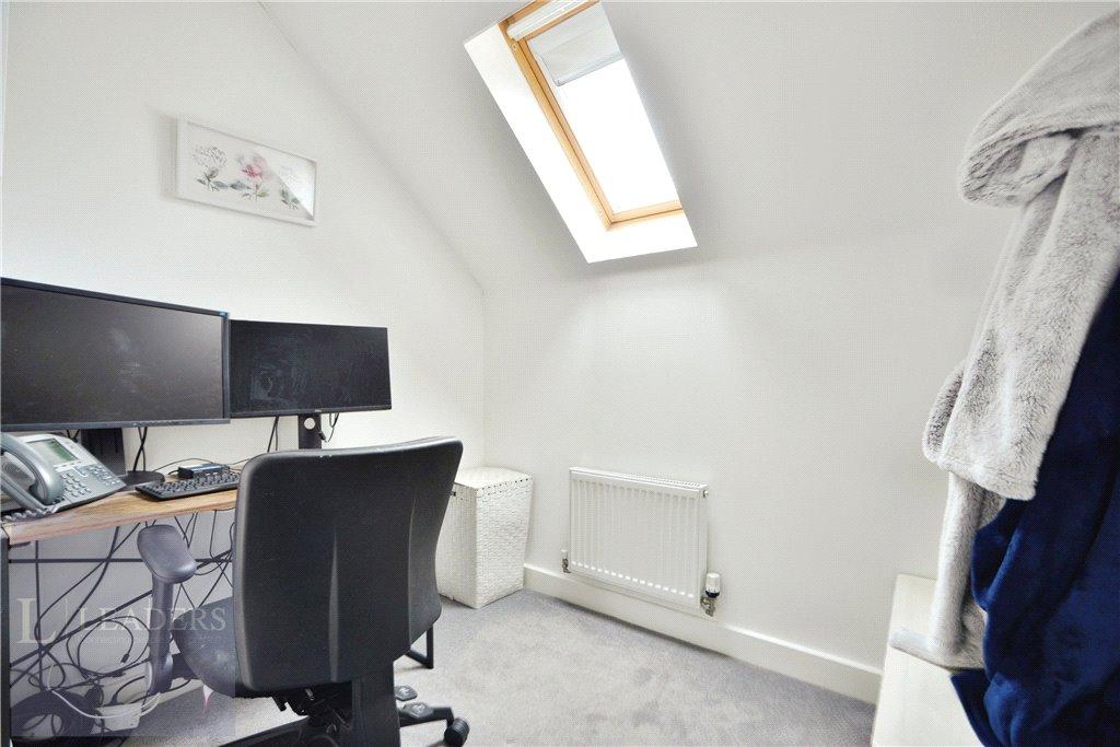 Dressing/Office Area