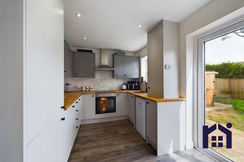 2 bedroom semi-detached house to rent, Nookfield, Leyland, PR26 7YB