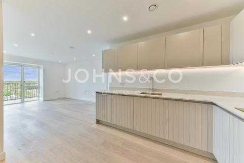 2 bedroom apartment to rent, Galleria House, Western Gateway, London, E16
