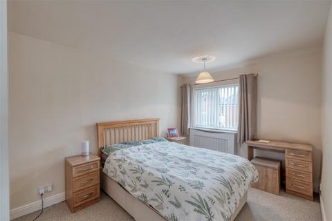 2 bedroom terraced house for sale, Foregate Street, Astwood Bank, Redditch B96 6BW