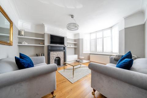 6 Grove Way, Uxbridge, UB8 1QP