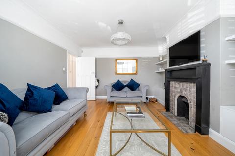 6 Grove Way, Uxbridge, UB8 1QP