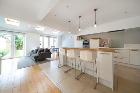 6 Grove Way, Uxbridge, UB8 1QP