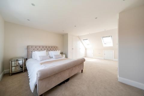 6 Grove Way, Uxbridge, UB8 1QP