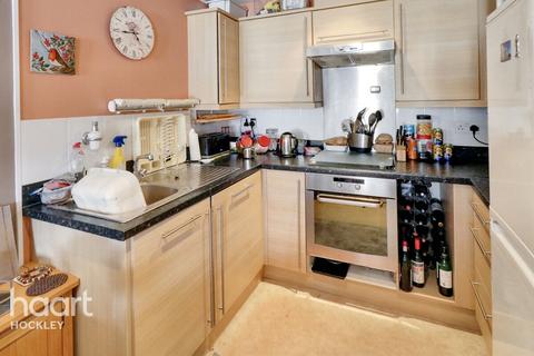 2 bedroom flat for sale, Roche Close, Rochford