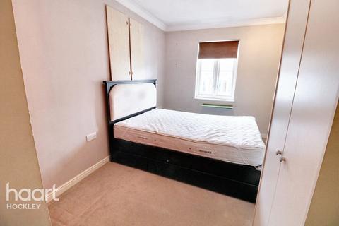 2 bedroom flat for sale, Roche Close, Rochford