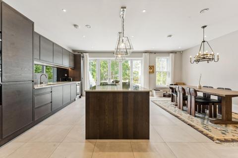 5 bedroom semi-detached house to rent, The Drive, London, SW20