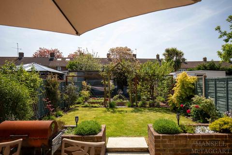 198 Ashdown Drive, Crawley, RH10 5DU