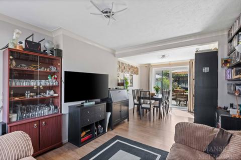 198 Ashdown Drive, Crawley, RH10 5DU
