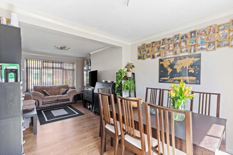 198 Ashdown Drive, Crawley, RH10 5DU