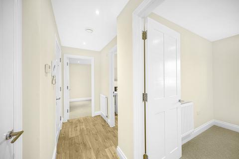 1 Bernard Barlow Close, Didcot, OX11 0FF