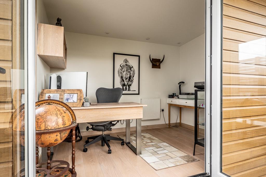 7 Regency Drive - Web-39