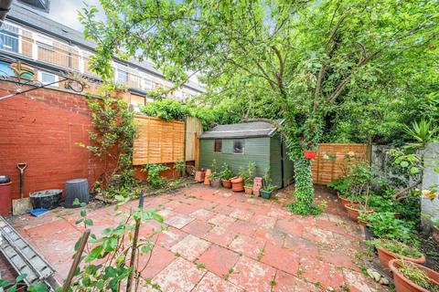 4 bedroom detached house for sale, Links Road, Tooting