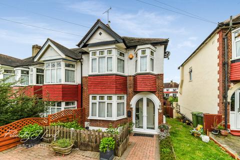 3 bedroom end of terrace house for sale, Cheriton Drive, London