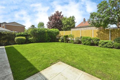 6 bedroom detached house for sale, Haddon Road, Mansfield, Nottinghamshire