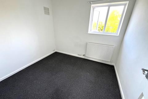 25 Chester Road, Gloucester, GL4 3AY
