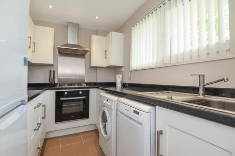 2 bedroom flat to rent, Studley Road Stockwell SW4