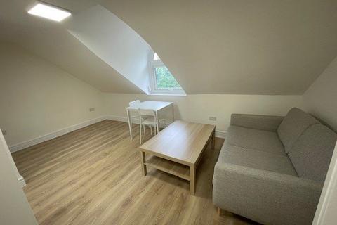Studio to rent, Iverson Road, West Hampstead NW6