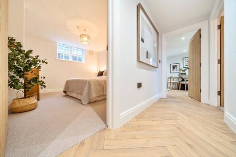 2 bedroom apartment for sale, The Courtyard, 17 West Street, FARNHAM, GU9