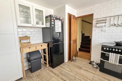 9 White Horse Way, Westbury, BA13 3AH