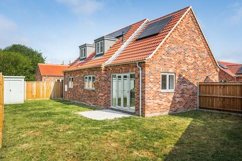 3 bedroom chalet for sale, Horsford, Norwich