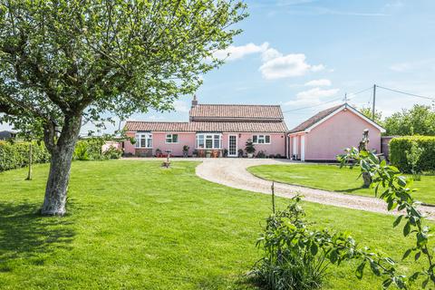 3 bedroom cottage for sale, Ashwellthorpe, Norwich