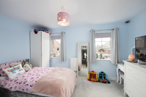 12 Armstrongs Fields, Broughton, Aylesbury, HP22 7BR