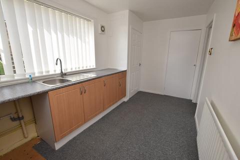 3 bedroom terraced house to rent, Coates Close, South Stanley