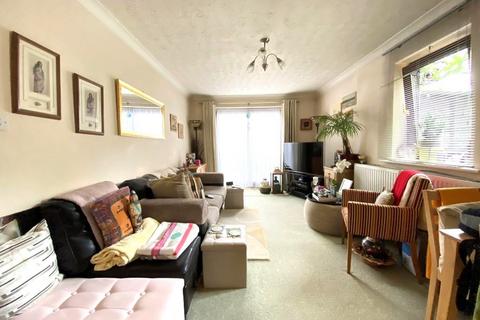 1 bedroom ground floor flat for sale, Chalice Close, Ashley Cross