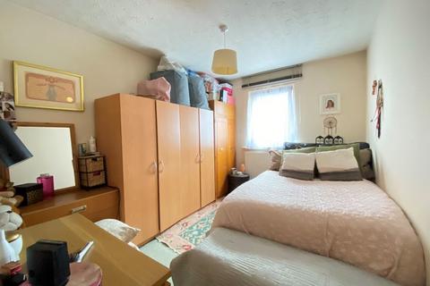 Flat 1, Parr House Chalice Close, Poole, BH14 0JS