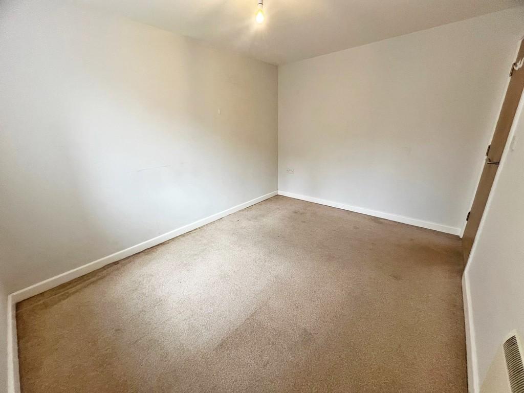 9 Farnworth Mews 7