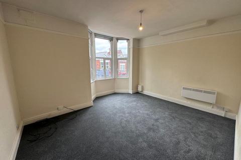 2 bedroom flat to rent, Narborough Road, Leicester LE3
