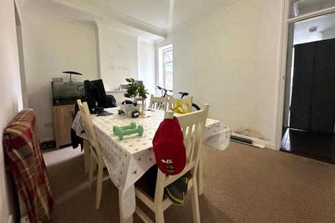 2 bedroom terraced house to rent, Southsea, Eastfield Road Unfurnished