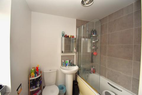 8 Burrough Fields, Cranbrook, Exeter, EX5 7AN