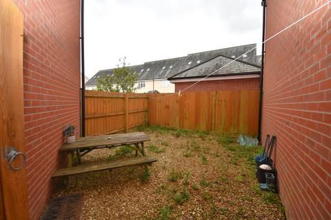 8 Burrough Fields, Cranbrook, Exeter, EX5 7AN